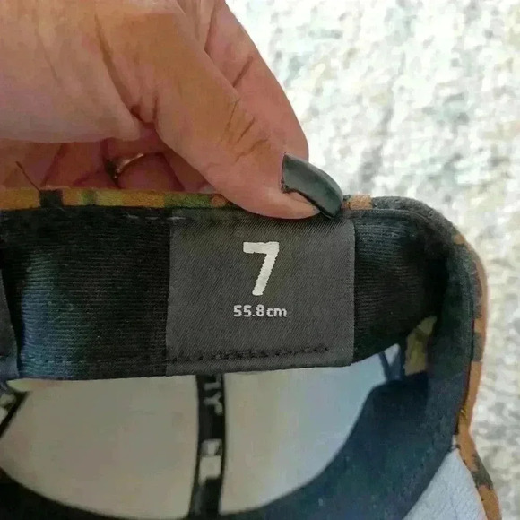 New Era Los Angeles Angels 59FIFTY Fitted Army Print Baseball Cap Size 7 - Picture 10 of 13